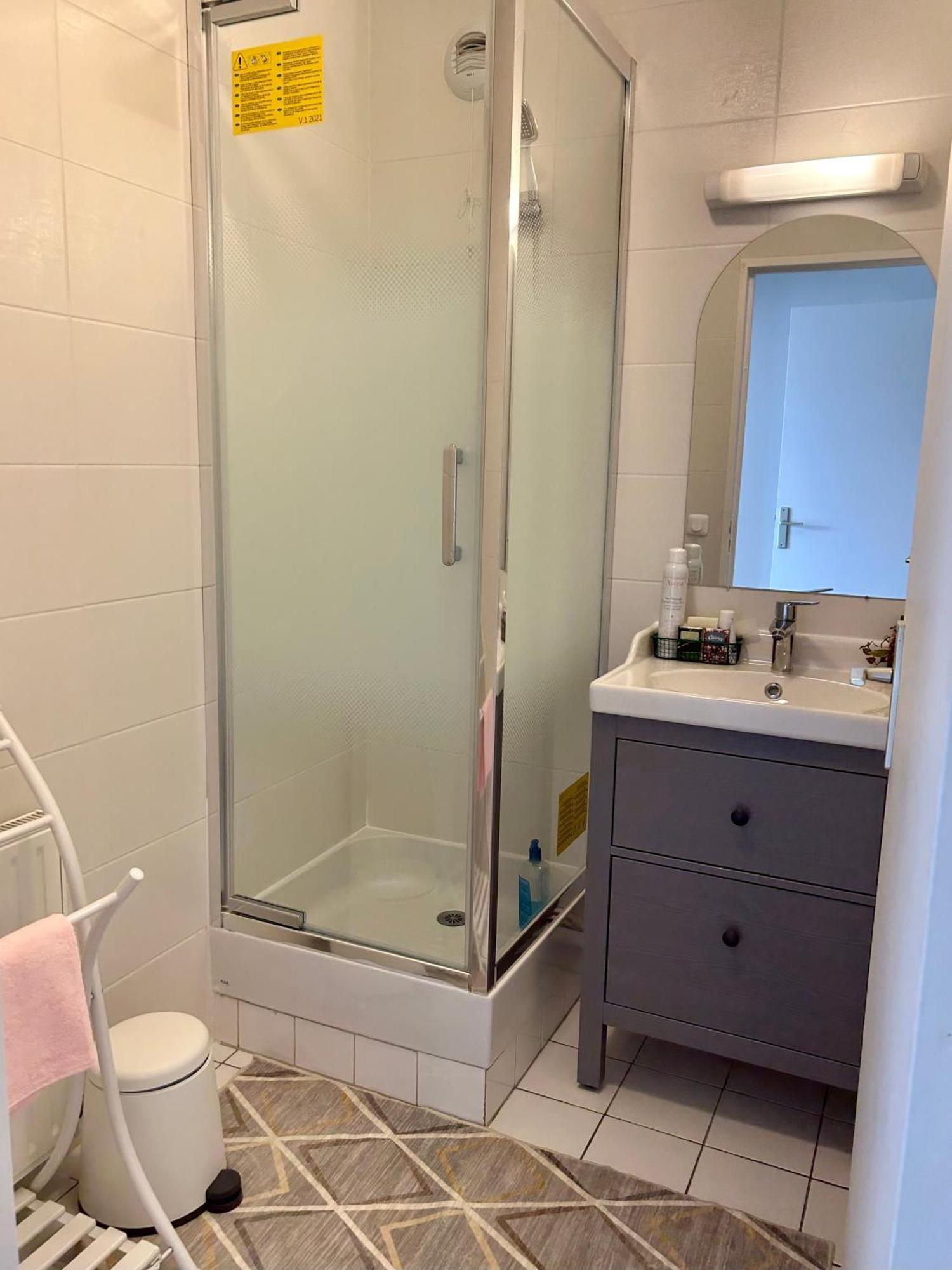 Jolie Chambre 3Minutes De La Gare Rer A บุสซี-แซ็ง-ฌอร์ฌ ภายนอก รูปภาพ